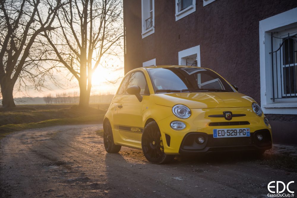 Essai Abarth 595 Competizione, La Plus Petite Supercar Du Monde ! Les ...